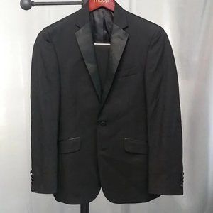 Reaction Suit Satin Trim 29W 36S